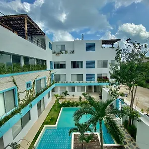 https://coliving-rosa-azul-tulum.quintano-roohotels.com