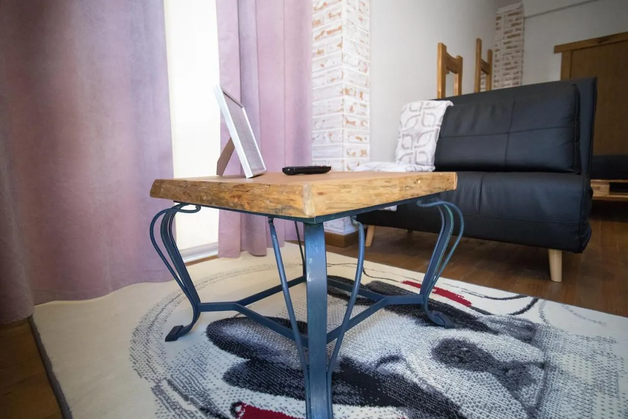 Modern & Recycled Guest House Machico  Πορτογαλία