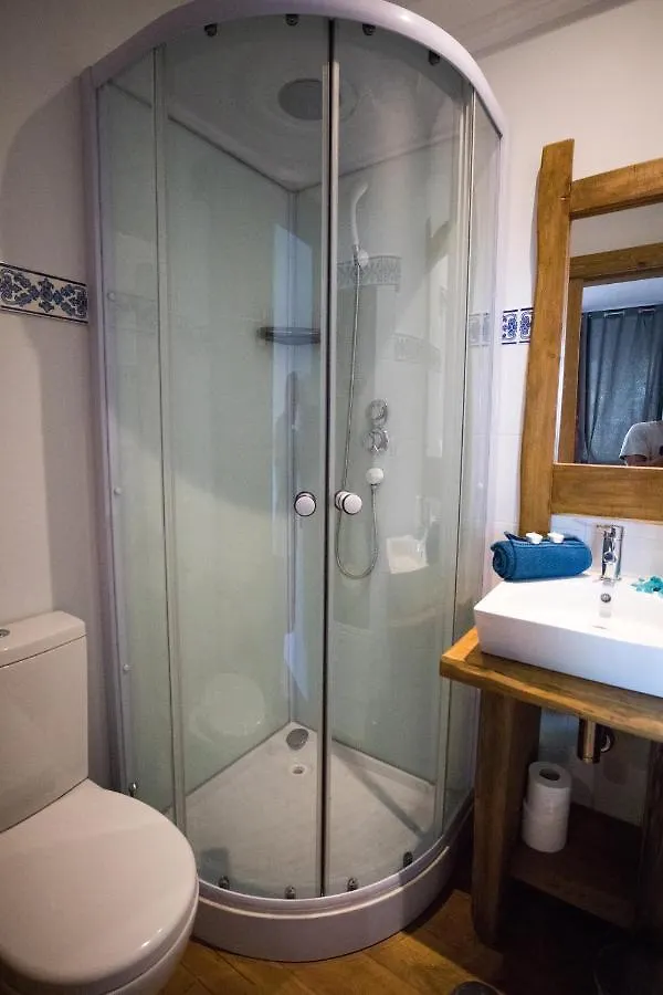 Modern & Recycled Guest House Machico  0*, Machico (Madeira) Πορτογαλία