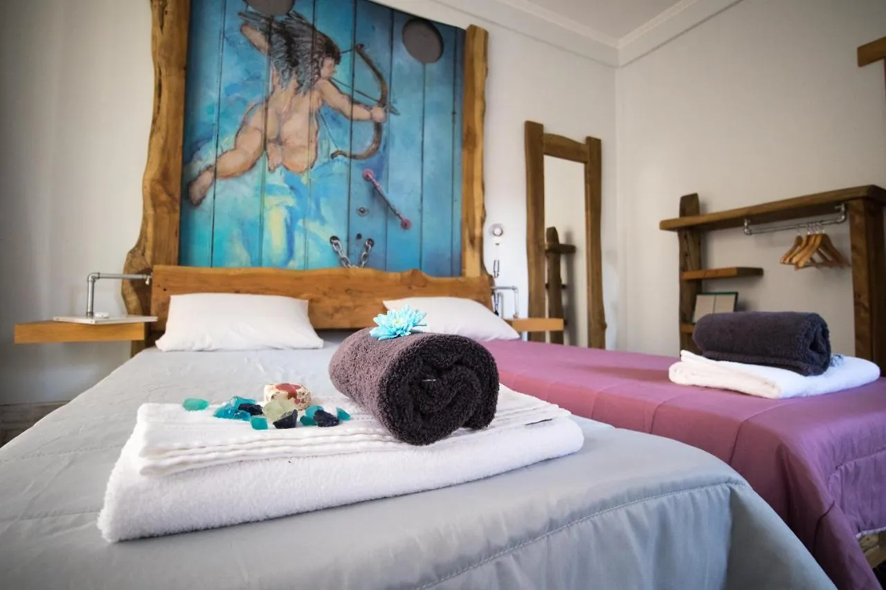 Hostel Modern & Recycled Guest House Machico