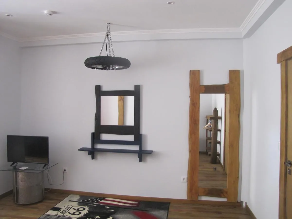 Hostel Modern & Recycled Guest House Machico  Πορτογαλία
