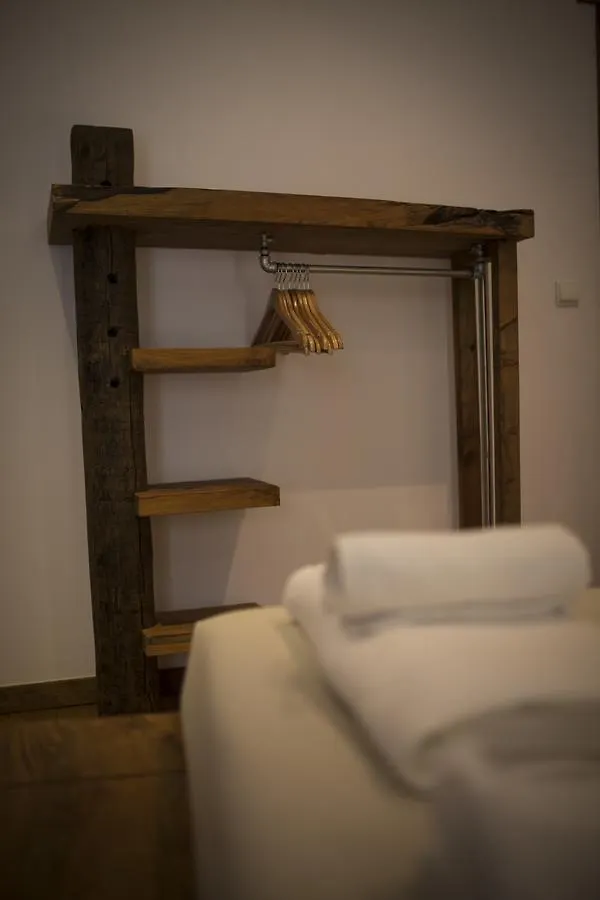 Modern & Recycled Guest House Machico  Πορτογαλία