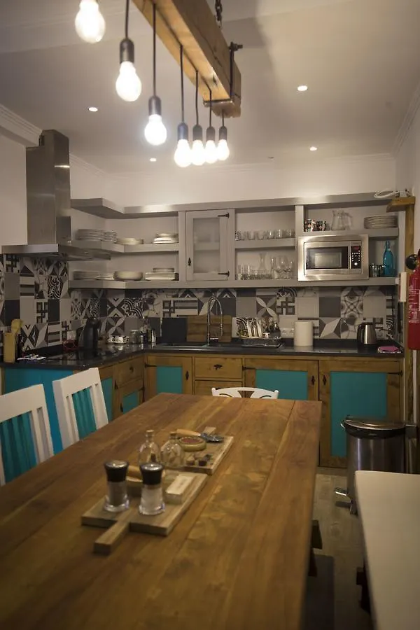 Modern & Recycled Guest House Machico  Πορτογαλία