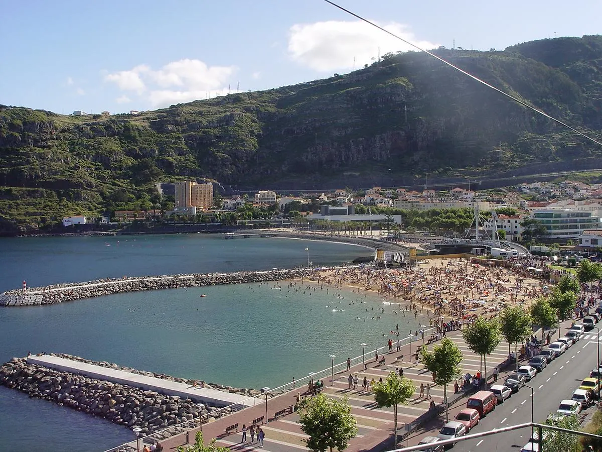 Modern & Recycled Guest House Machico  0*, Machico (Madeira)